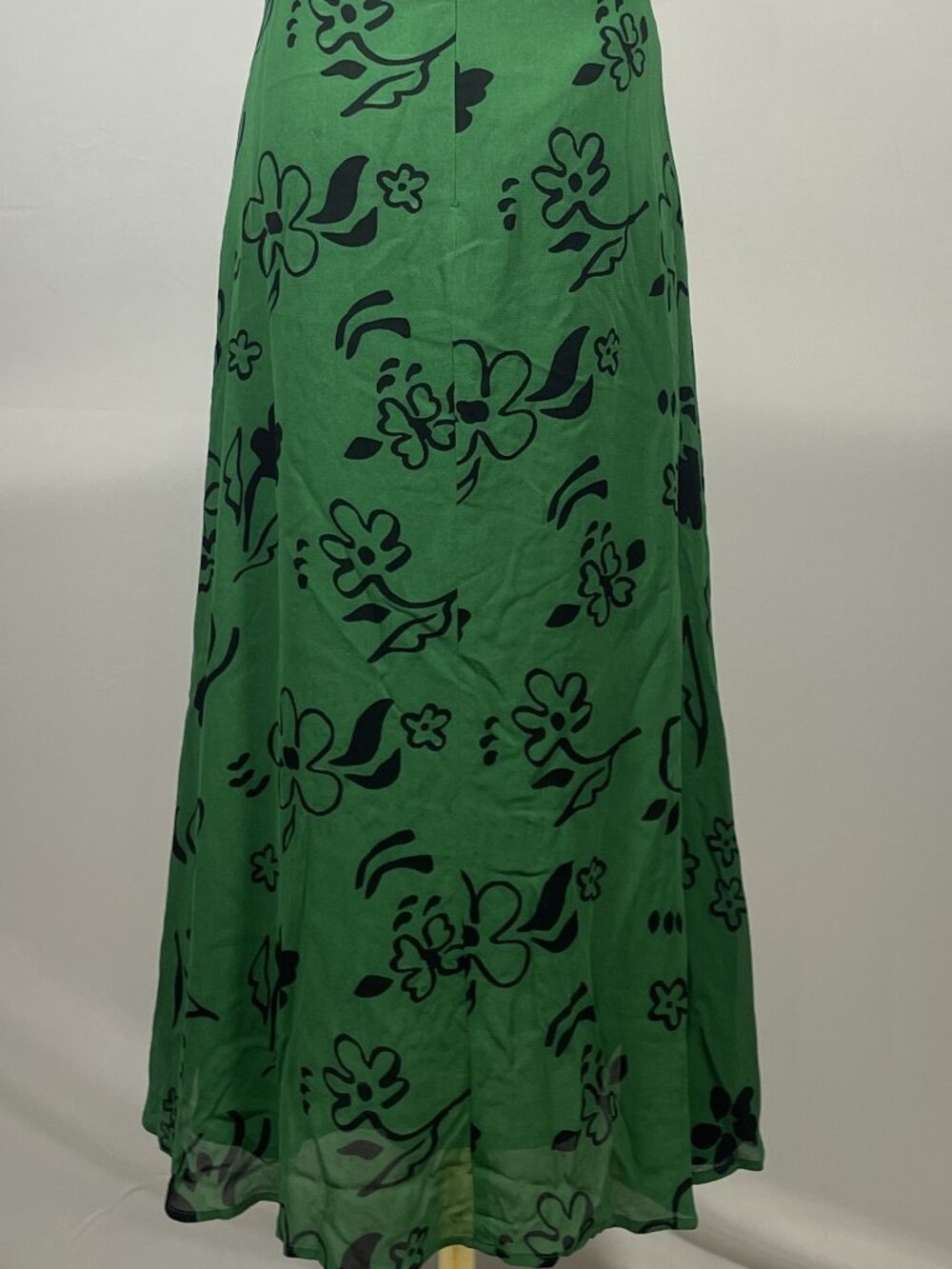 ✨ Reformation "Kacey" Green and Black Floral Puff-Sleeve Bias Midi Dress Size 6✨ - Picture 5 of 6